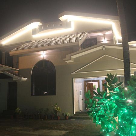 Tropical Villa Homestay Мангалор Екстериор снимка