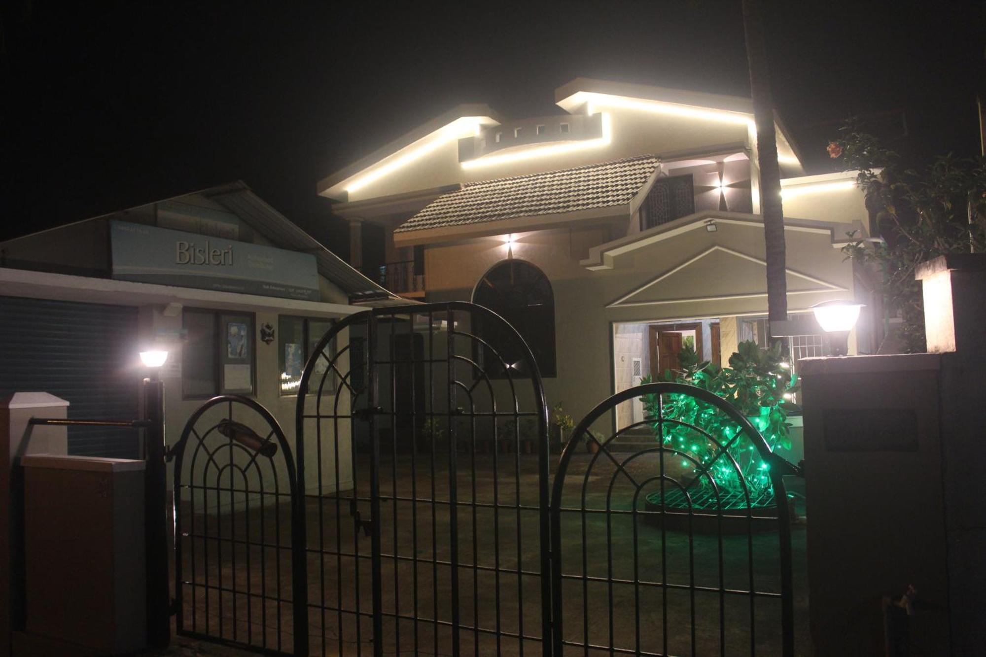 Tropical Villa Homestay Мангалор Екстериор снимка